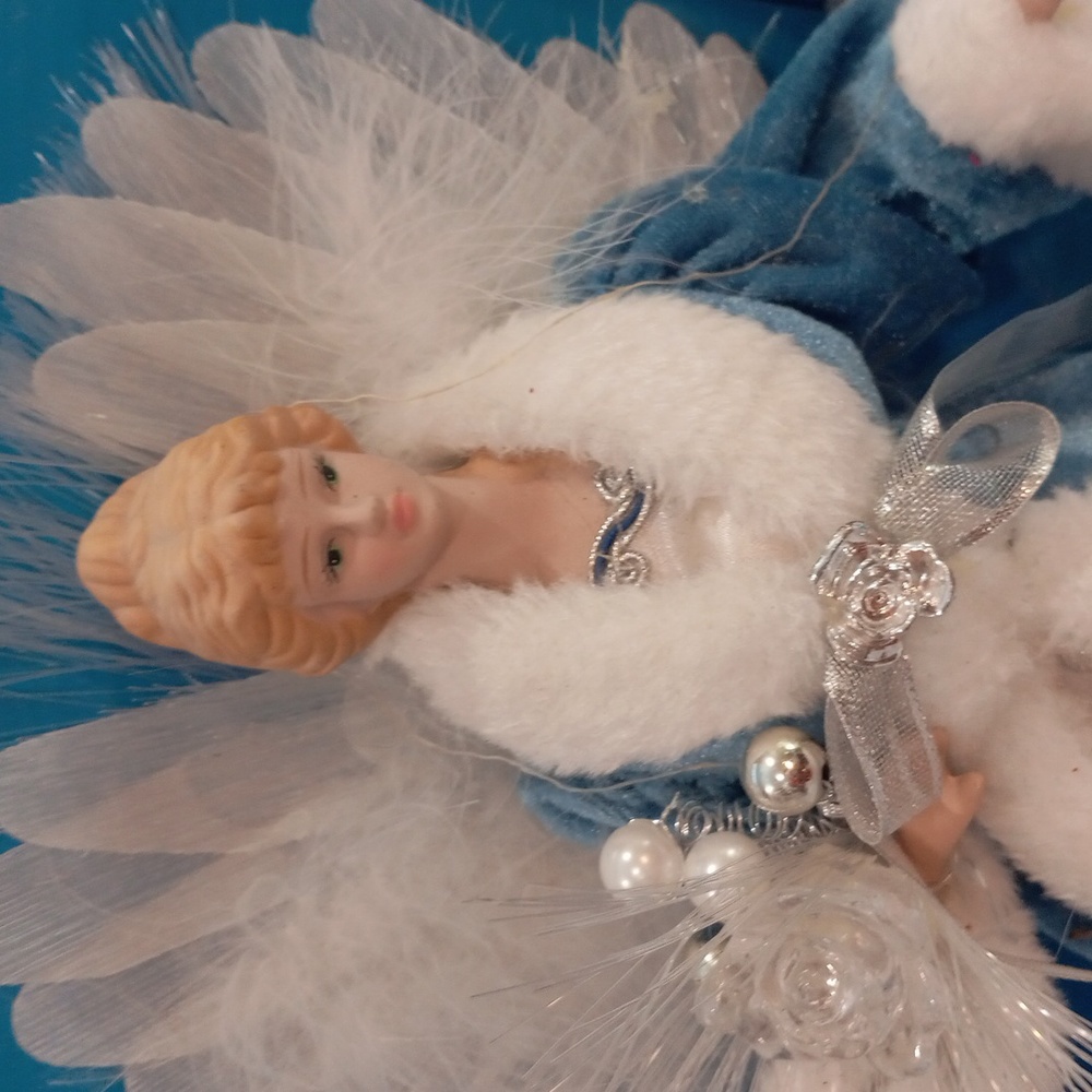 Angel Tree Topper - Picture 5 of 10